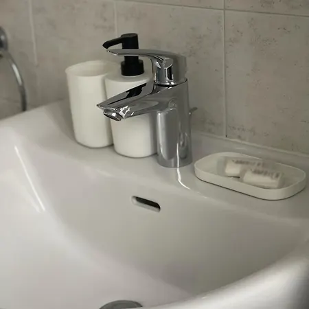 Lejlighed Hom - Fino A 7 Posti Letto Comodo Al Centro Storico, Al Casello A1 E Stazione Av *