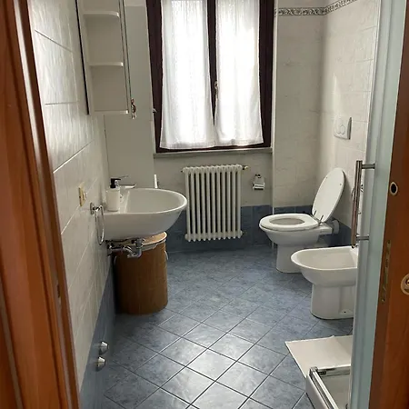 Hōm - Fino A 7 Posti Letto Comodo Al Centro Storico, Al Casello A1 E Stazione Av * Reggio nell'Emilia